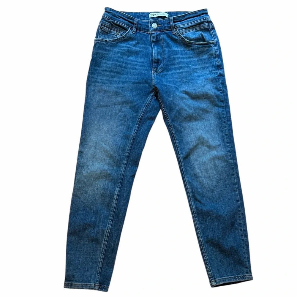 ZARA High Waisted Tapered Leg Jeans Women’s Size 32 ( Size 12 / 14 ) 3371-12